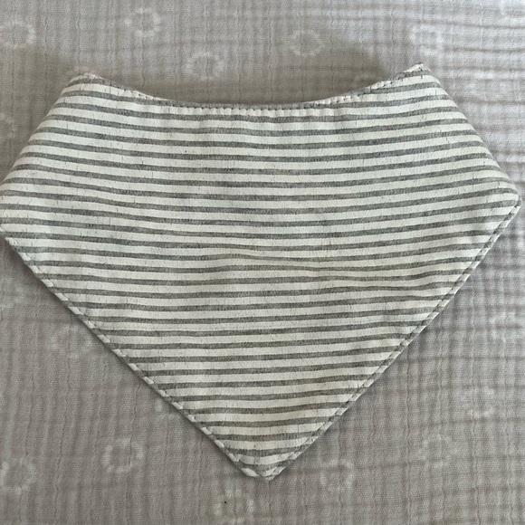 Little Me “Stars” Zip Footed One-Piece and Coordinating Bib, Size 6M - Picture 8 of 10